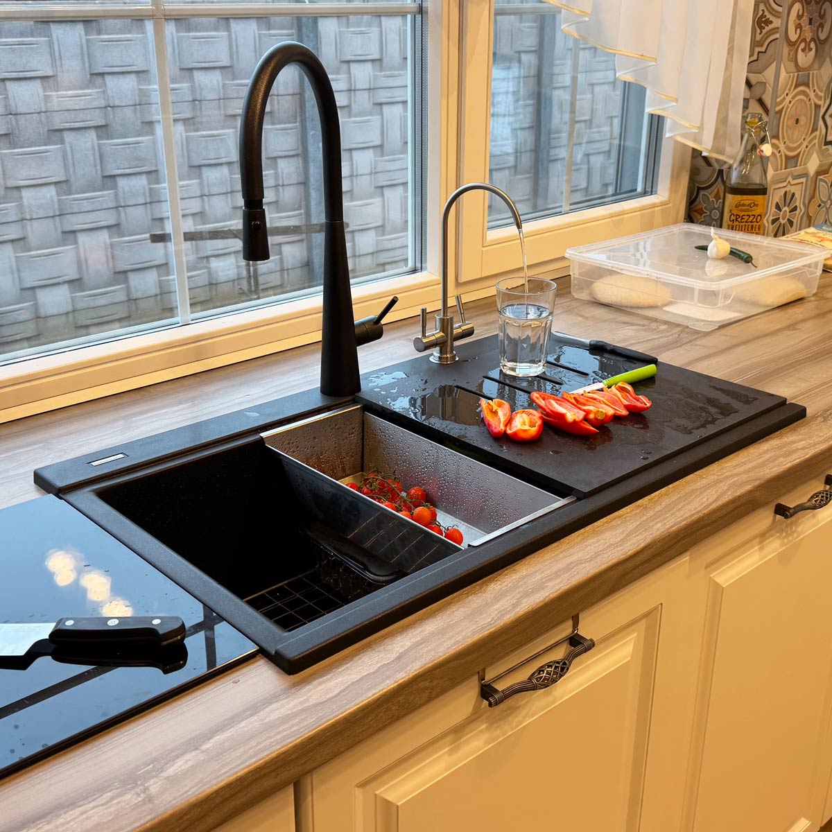Chiuveta-Bucatarie-CookingAid-Kinga-LX8620-black-metal-quartz-negru-metalic-cu-baterie-Kinga-Newmix-90-40