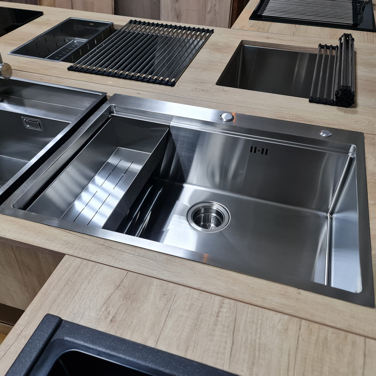 Set-Chiuveta-bucatarie-inox-adanca-CookingAid-Hera-Top-cu-baterie-Line-MN-1021-6