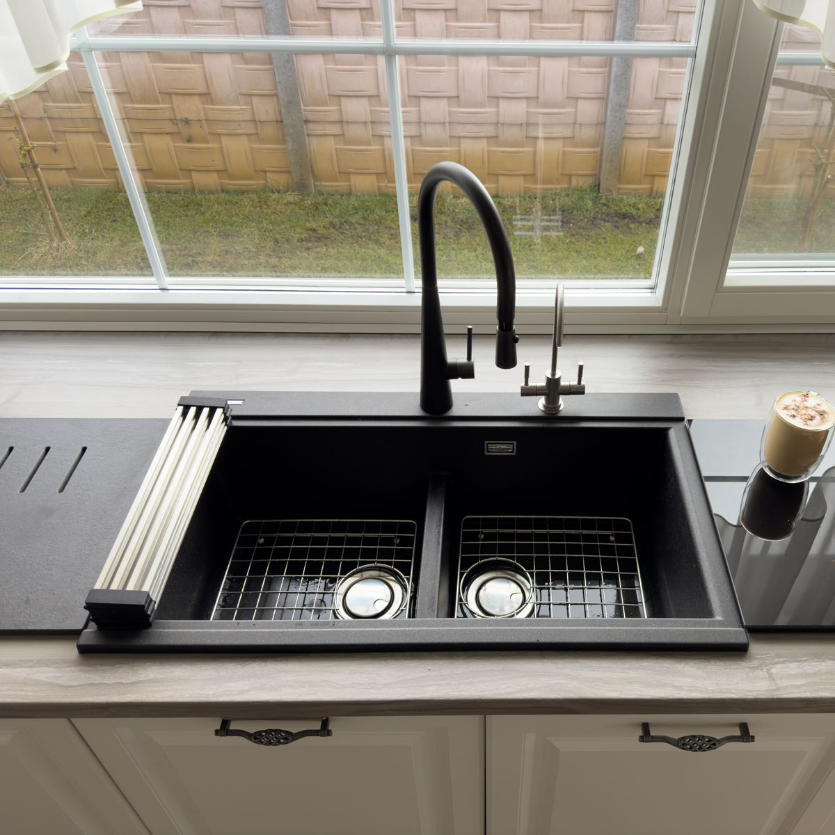 Chiuveta-Bucatarie-CookingAid-Kinga-LX8620-black-metal-quartz-negru-metalic-cu-baterie-Kinga-Newmix-90-53
