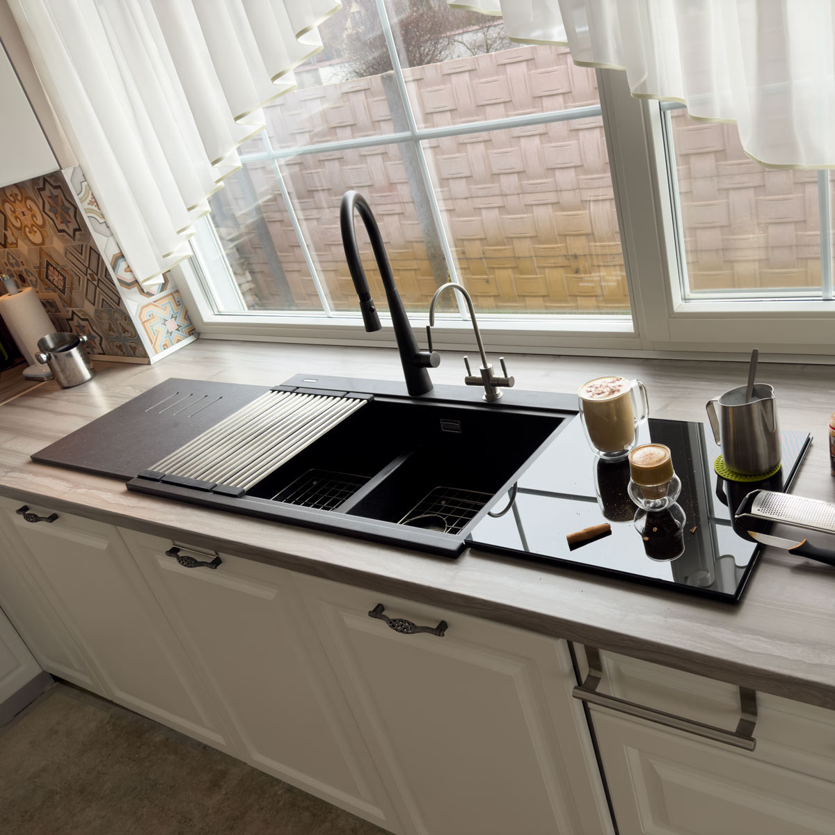 Chiuveta-Bucatarie-CookingAid-Kinga-LX8620-black-metal-quartz-negru-metalic-cu-baterie-Kinga-Newmix-90-54