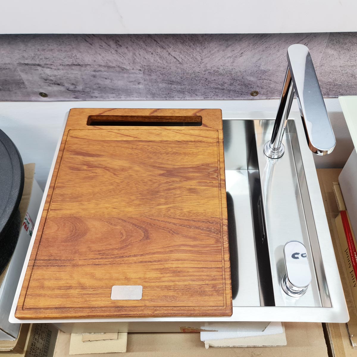 Tocator-lemn-Iroko-CookingAid-Tasca-Cutting-Board-3