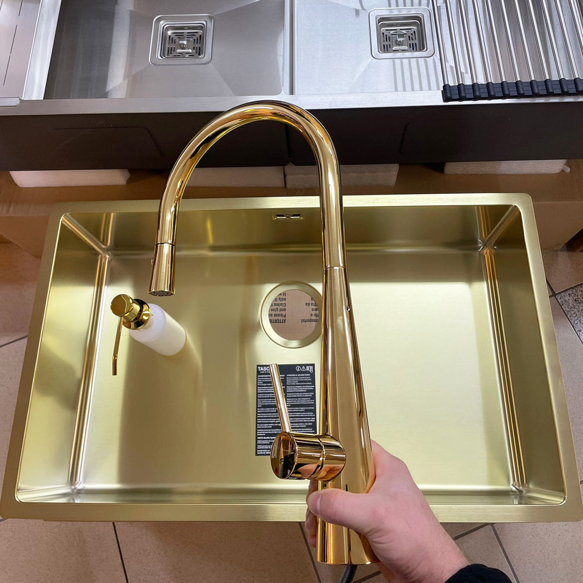Baterie-bucatarie-Aurie-CookingAid-Newmix-90-Golden-Tap-24